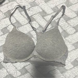 Padded Heather grey / gray Victoria’s Secret racerback lace bra size 32C